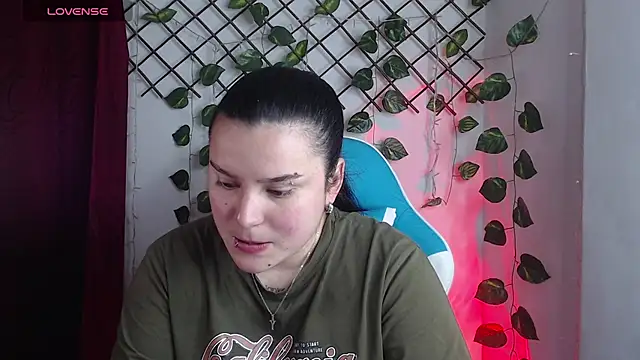 Nika_1_ Webcam-Show