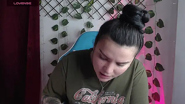 Nika_1_ live XXX chat