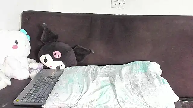 Eirlysx's Live Chat Room