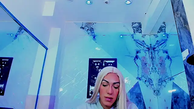 Pokazy przed kamerką – Isabella_stanford2