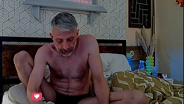 your-new-hoT-uncle's Live XXX Chat