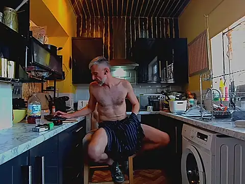 your-new-hoT-uncle Шоу с уебкамера