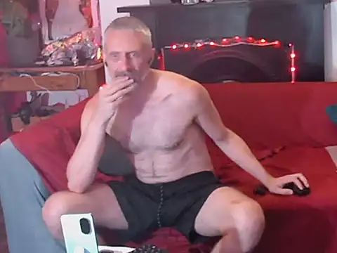 your-new-hoT-uncle's Webcam Show