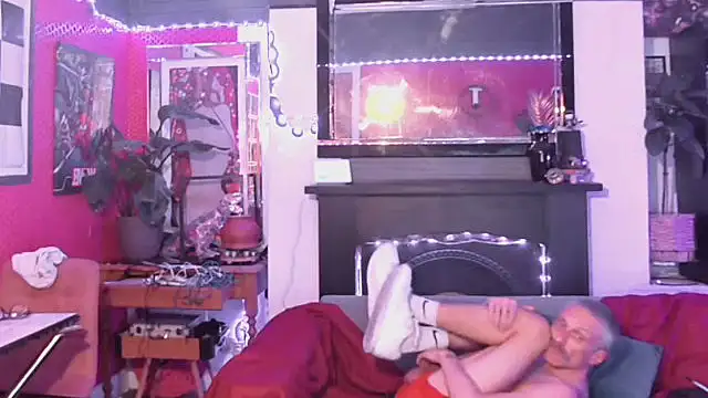 your-new-hoT-uncle – webcam-show
