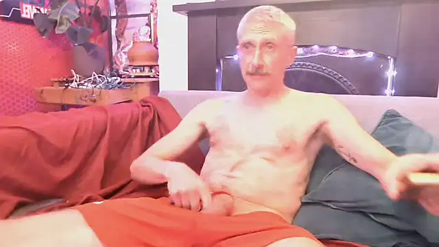 your-new-hoT-uncle – webcam-show