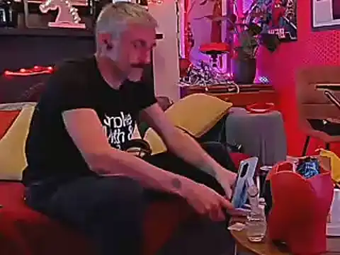 your-new-hoT-uncle Шоу с уебкамера