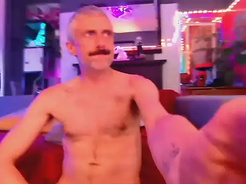 your-new-hoT-uncle's Webcam Show