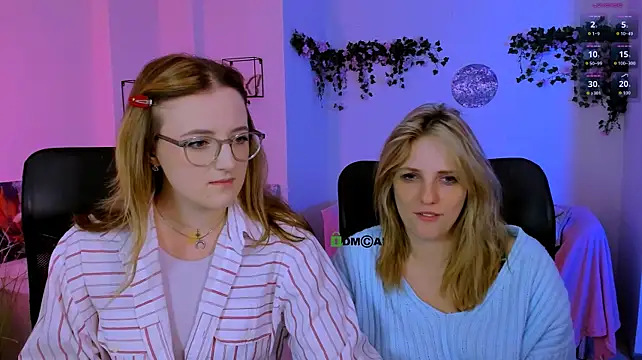 Pokazy przed kamerką – luna_berryy