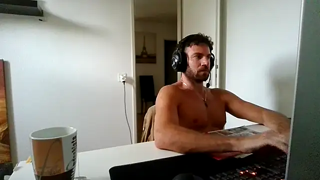 alpha-hunk Webcamshow