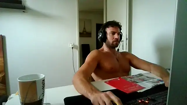 alpha-hunk 网络视讯表演