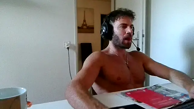 alpha-hunk – Kamerová šou