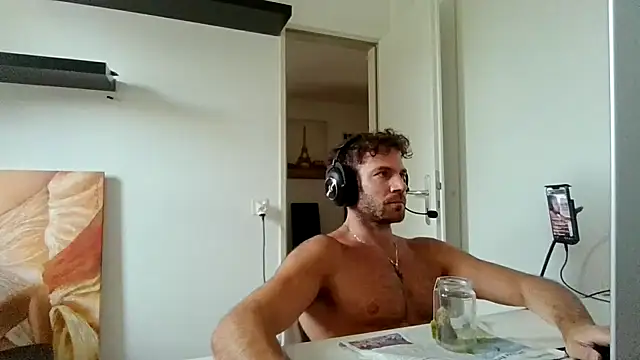 alpha-hunk 网络视讯表演