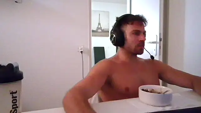 alpha-hunk's Webcam Show