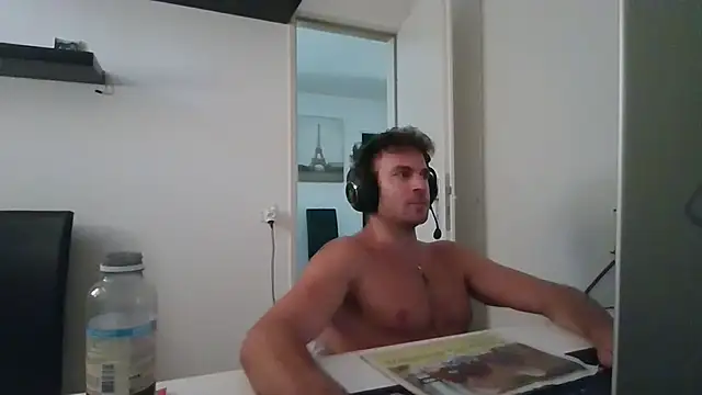 alpha-hunk – Kamerová šou