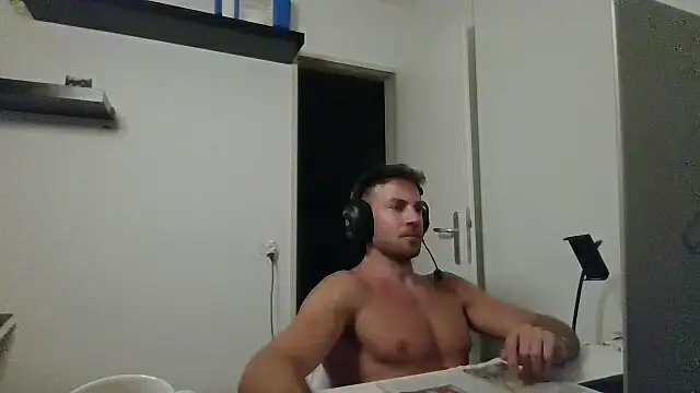 Pertunjukan Kamera Web alpha-hunk