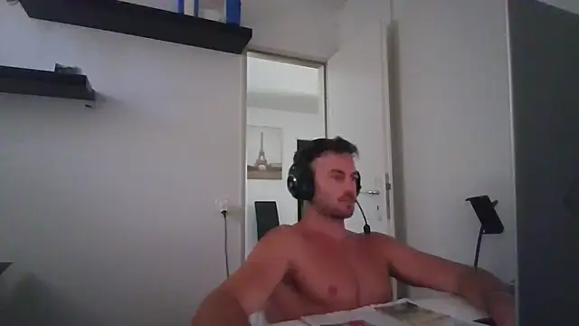 alpha-hunk 网络视讯表演