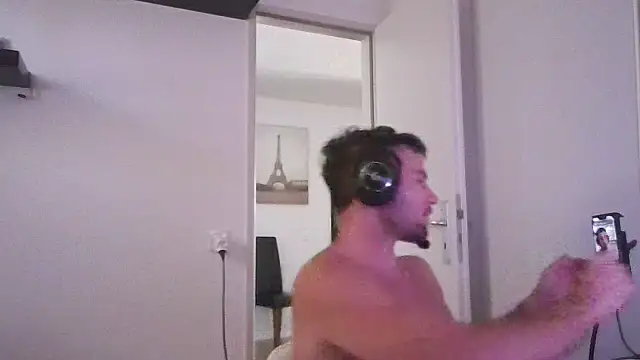 alpha-hunk 网络视讯表演
