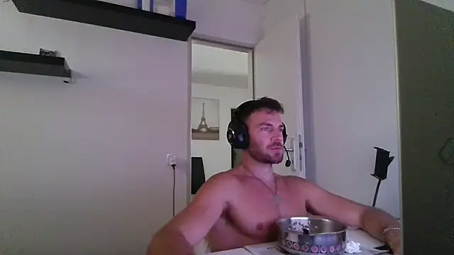alpha-hunk 网络视讯表演