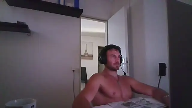 alpha-hunk 网络视讯表演