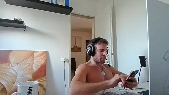 alpha-hunk 网络视讯表演