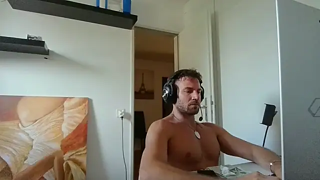 عرض كام alpha-hunk