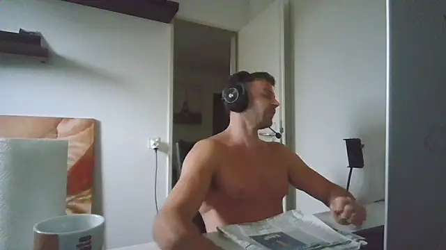 alpha-hunk – Kamerová šou