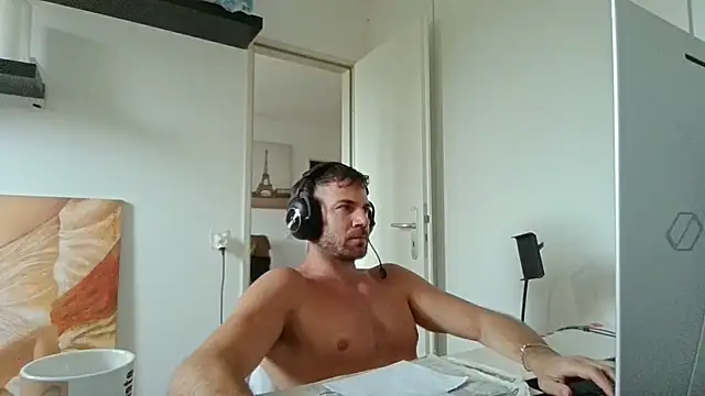 alpha-hunk – Kamerová šou