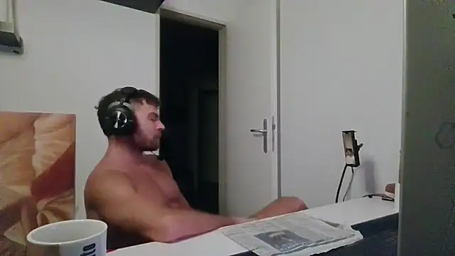 alpha-hunk Adlı Modelin Web Kamerası Şovu