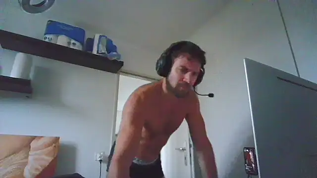 alpha-hunk – webcam-show