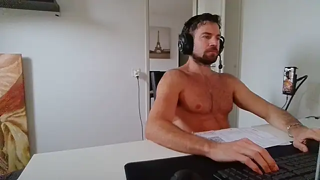 alpha-hunk 在線直播表演