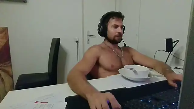 alpha-hunk Webcam-Show
