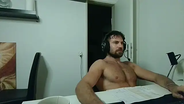 הופעת וובקאם של alpha-hunk