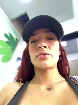 ariiel_ Show in webcam