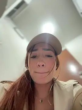 Živá chatovací místnost ariiel_
