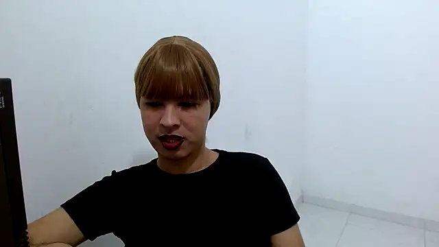 estefania224 在線直播表演