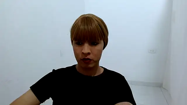 estefania224 Pertunjukan Webcam