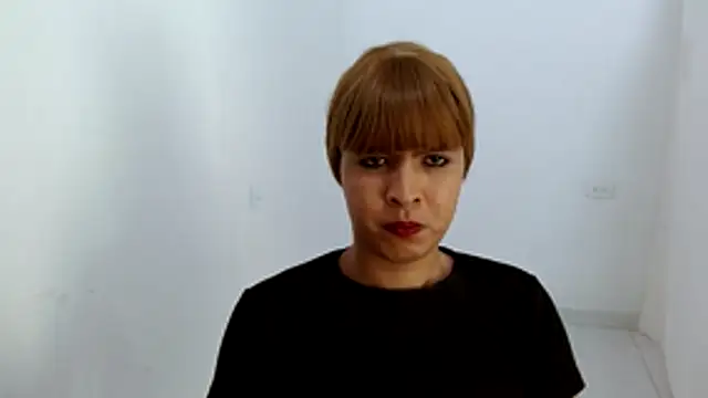 הופעת וובקאם של estefania224