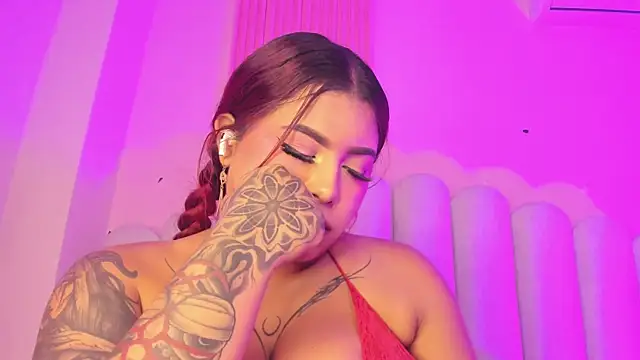 Zoe1_2's Webcam Show