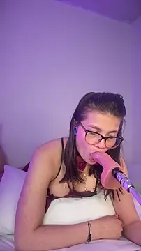 aurora_divine Show in webcam