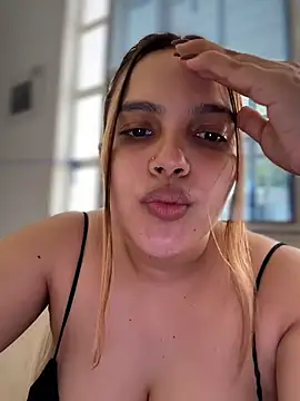 Chatroom XXX en direct de Colibri_xxx