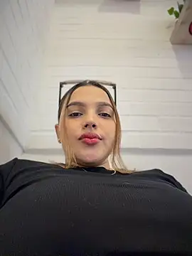 Colibri_xxx লাইভ XXX চ্যাট