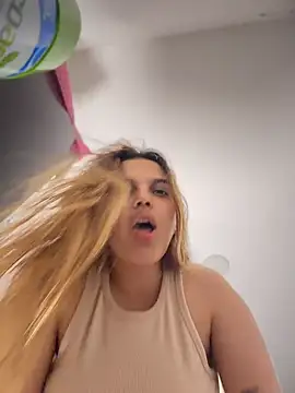 Colibri_xxx Live XXX Chat