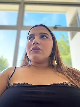 XXX chat uživo modela Colibri_xxx