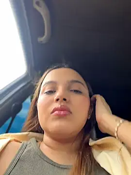 Colibri_xxx Chat XXX in diretta
