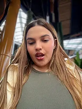 XXX chat uživo modela Colibri_xxx