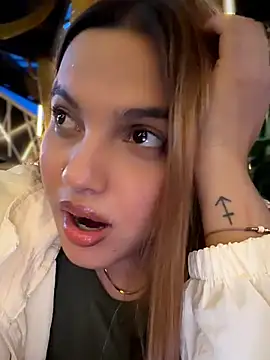 Chat +18 de Colibri_xxx ao vivo
