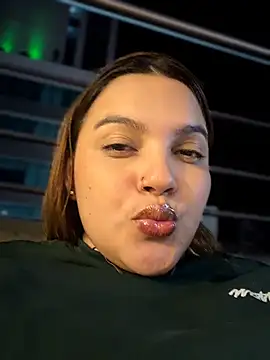 Colibri_xxx Chat XXX in diretta