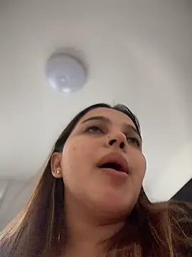 Chat +18 de Colibri_xxx ao vivo
