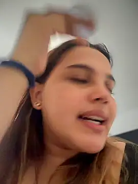 צ'אט XXX בשידור חי של Colibri_xxx