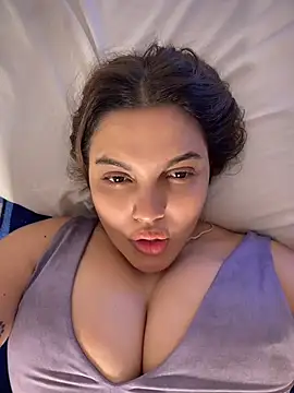 Colibri_xxx Adlı Modelin Canlı XXX Sohbeti